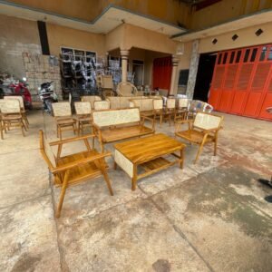 SET KURSI TAMU JATI RETRO MINIMALIS KOMBINASI ROTAN